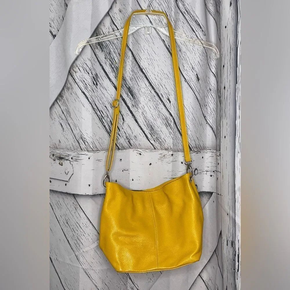 Mustard Yellow Grainy Leather Handbag Made in Italy